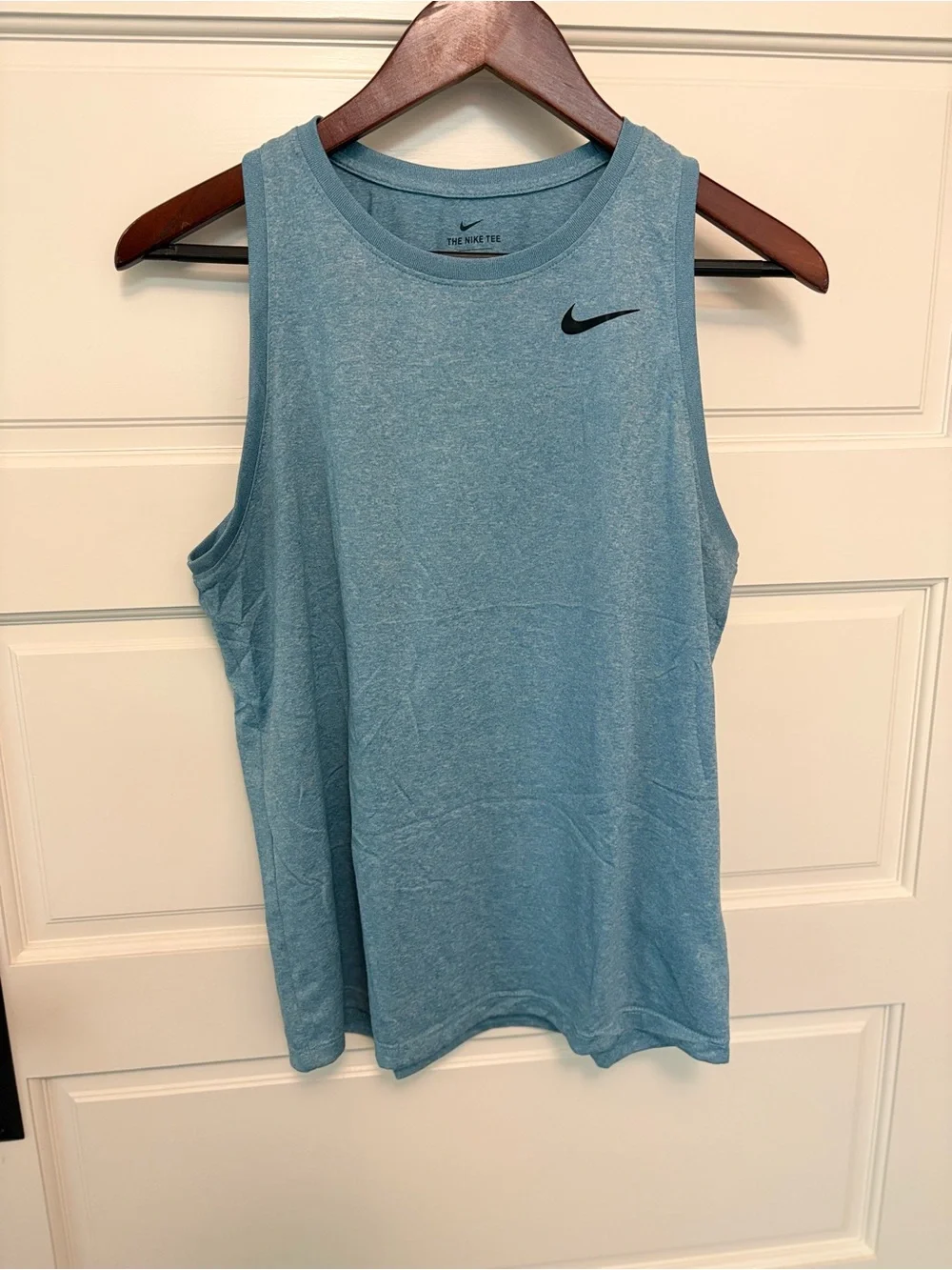 Nike Women's Blue Athletic Tank Top - Lightweight Performance